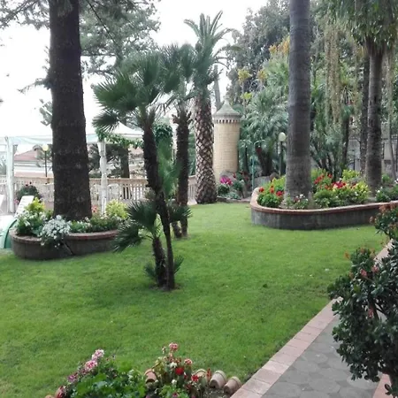 Wohnung In Residenz Porto Lägenhet Porto Maurizio