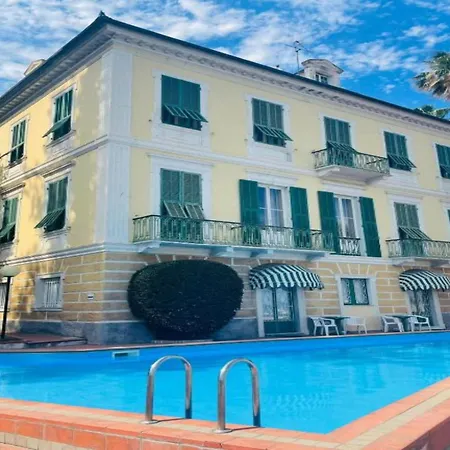 Wohnung In Residenz Porto Apartamento Porto Maurizio