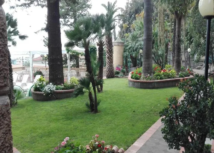 Wohnung In Residenz Porto Lägenhet Porto Maurizio